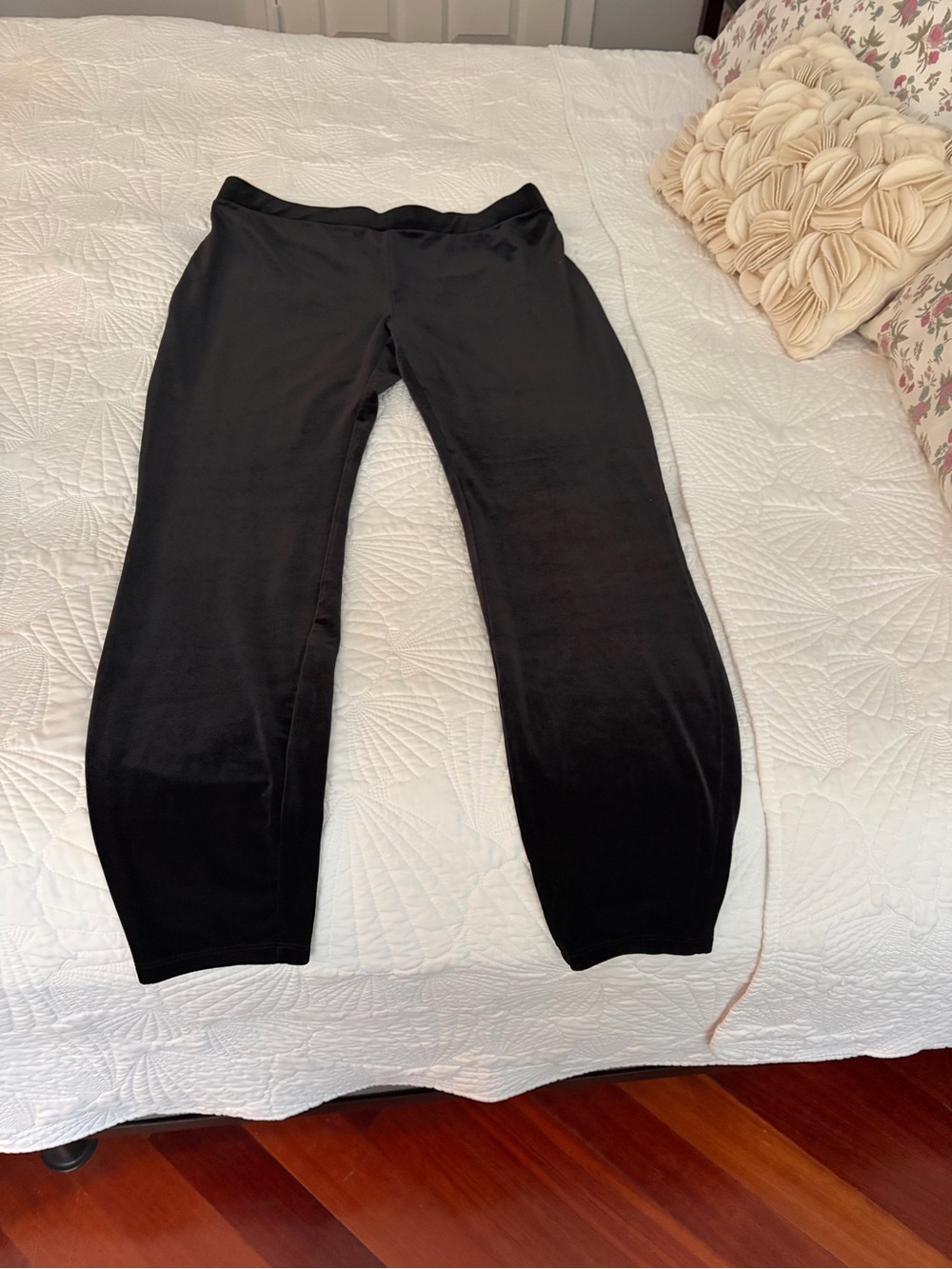 Black velour leggings